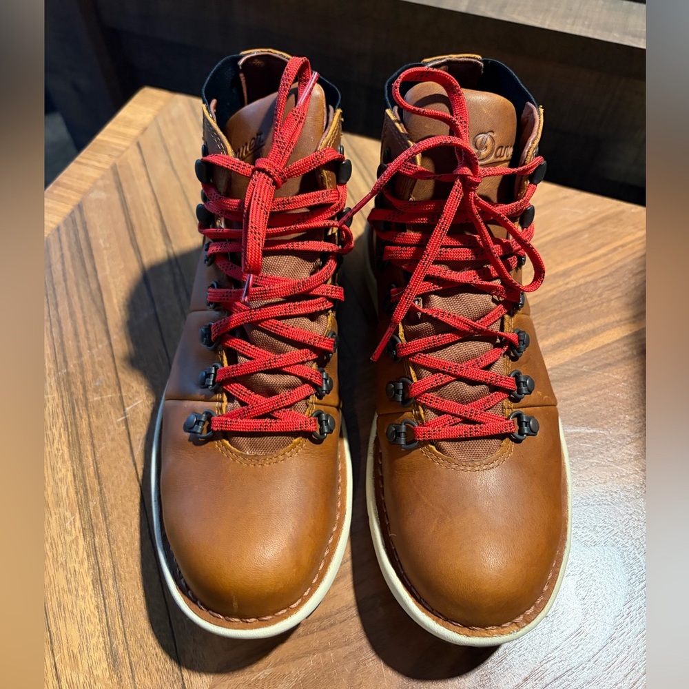 Women's Danner Vertigo 917 Leather GTX Waterproof Hiking Boots